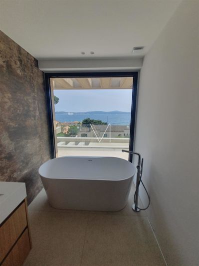 Image No.15-4 Bed House for sale