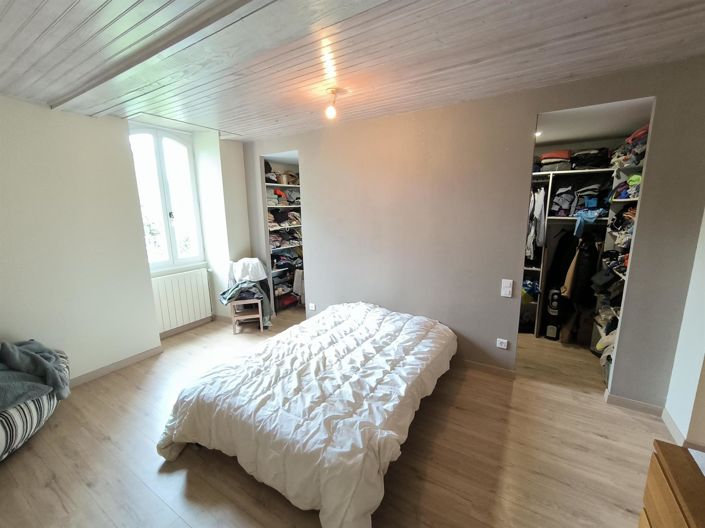 Image No.10-5 Bed House for sale