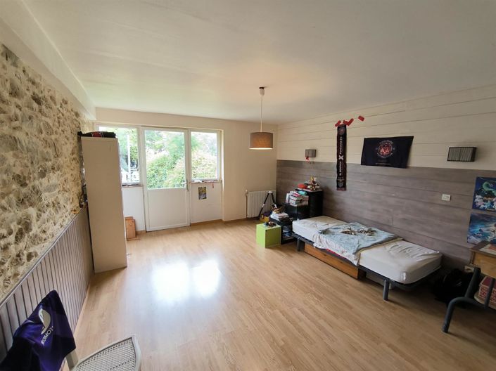 Image No.12-5 Bed House for sale