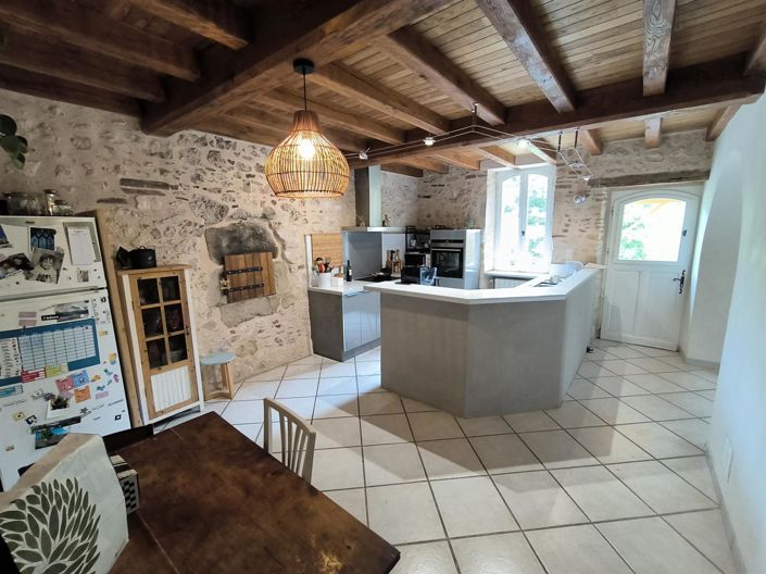 Image No.8-5 Bed House for sale