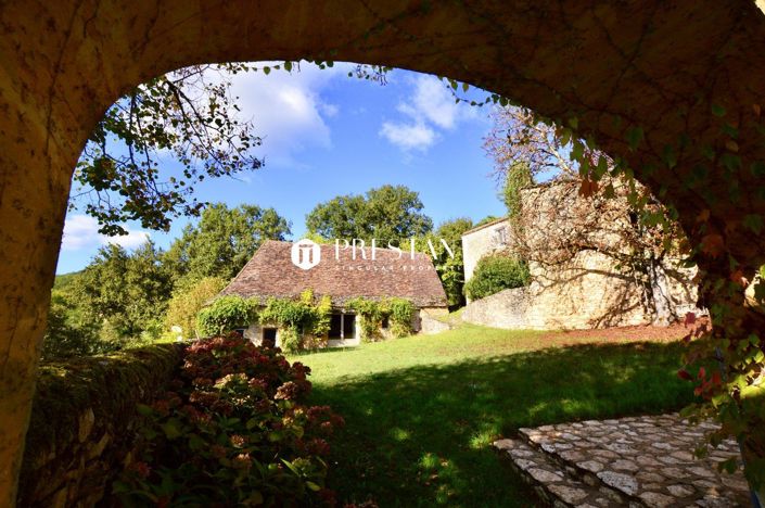 Image No.11-6 Bed Property for sale