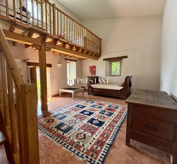 Image No.14-6 Bed Property for sale