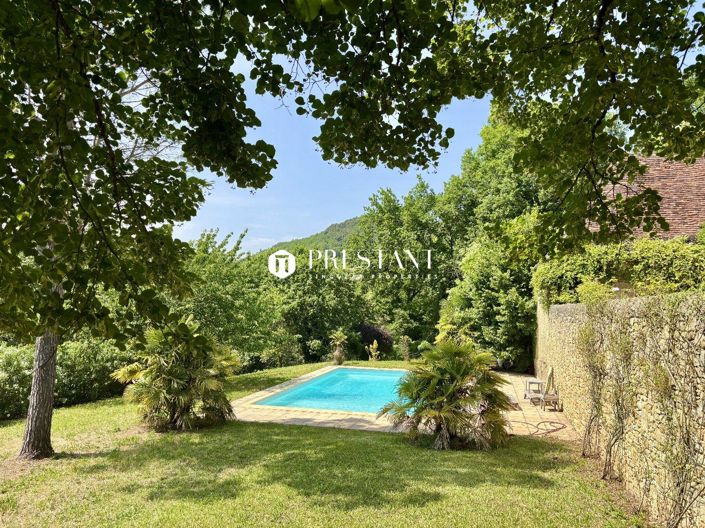 Image No.15-6 Bed Property for sale