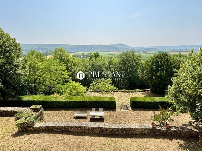 Image No.18-6 Bed Property for sale