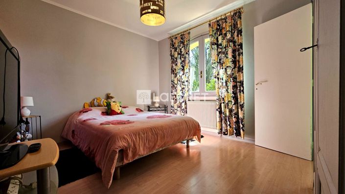 Image No.10-4 Bed House for sale