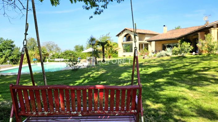 Image No.8-4 Bed House for sale