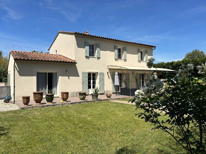 Image No.2-4 Bed House for sale