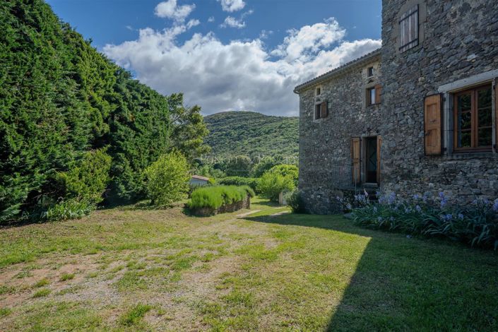 Image No.17-6 Bed House for sale