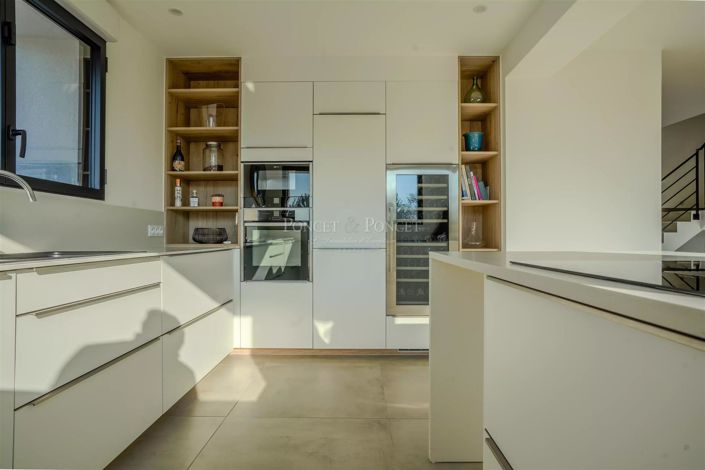 Image No.10-4 Bed House for sale