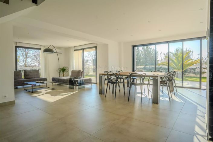 Image No.7-4 Bed House for sale