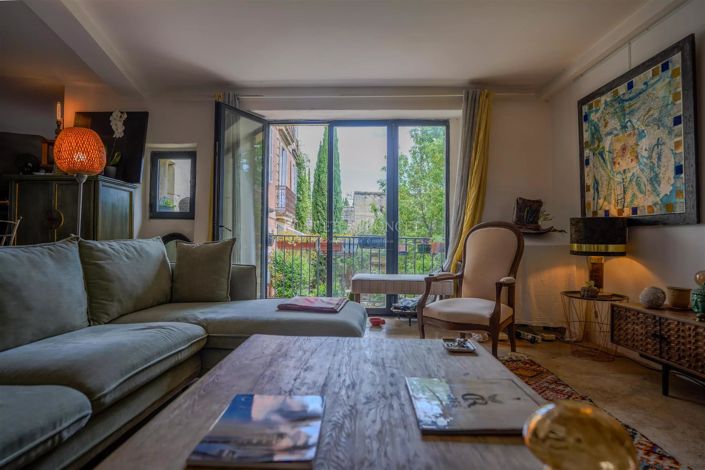 Image No.27-6 Bed House for sale