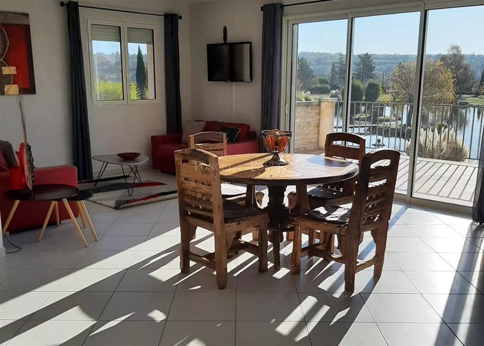 Image No.17-6 Bed House for sale