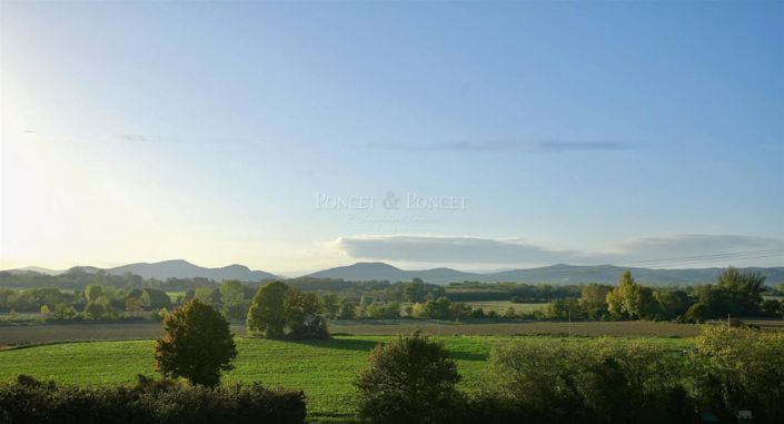 Image No.18-6 Bed House for sale