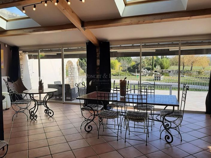 Image No.8-6 Bed House for sale