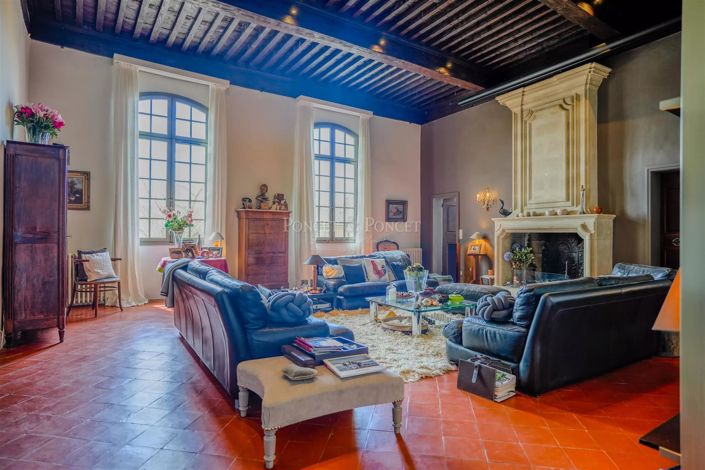 Image No.1-6 Bed House for sale