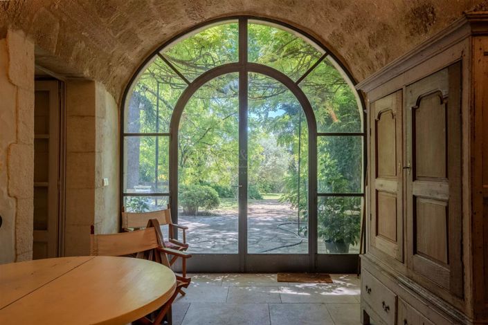 Image No.6-5 Bed House for sale