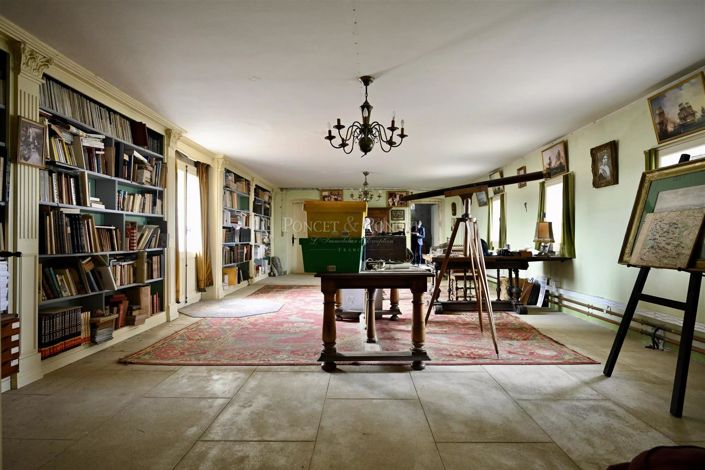 Image No.23-7 Bed House for sale