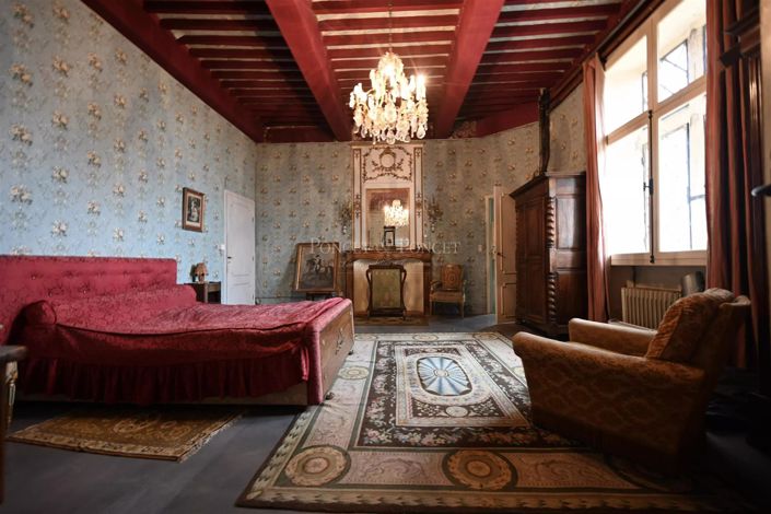 Image No.25-7 Bed House for sale