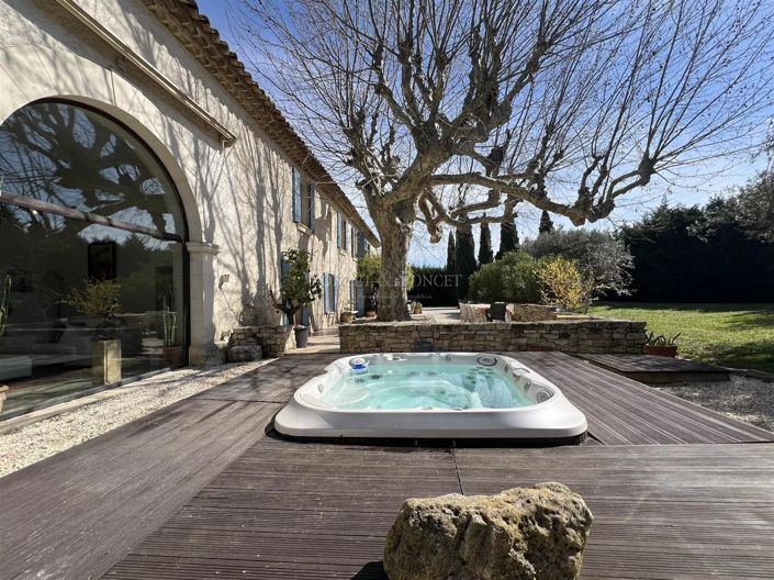 Image No.4-8 Bed House for sale