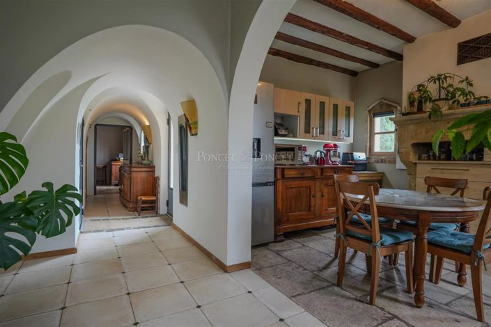 Image No.2-4 Bed House for sale