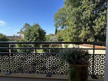 1 - Nîmes, Apartment