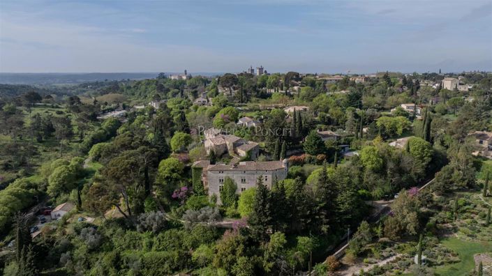 Image No.1-12 Bed House for sale