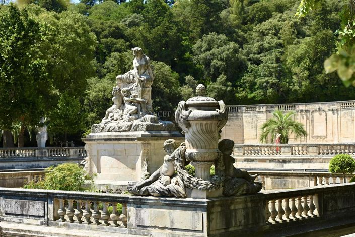 Image No.18-4 Bed House for sale