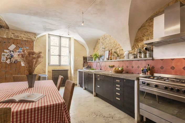 Image No.5-11 Bed House for sale