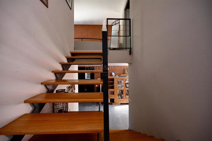 Image No.12-7 Bed House for sale