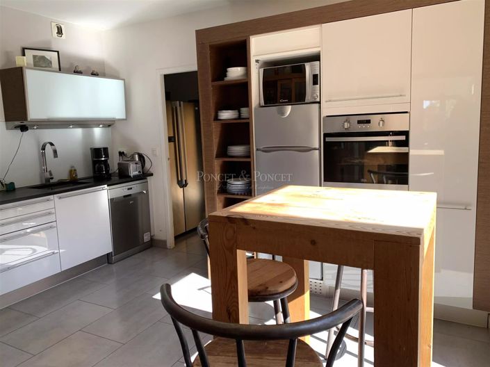 Image No.13-7 Bed House for sale