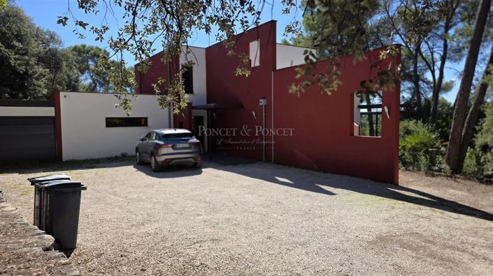 Image No.22-7 Bed House for sale