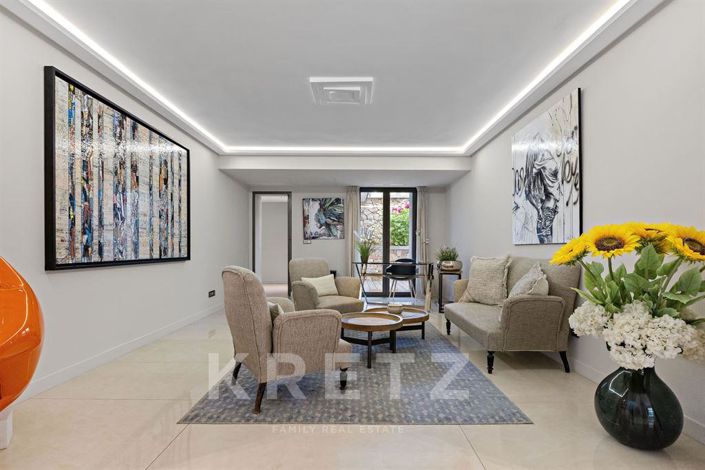 Image No.10-5 Bed House for sale