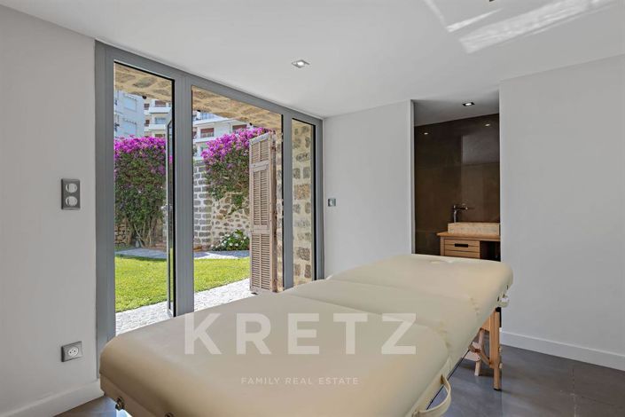 Image No.14-5 Bed House for sale