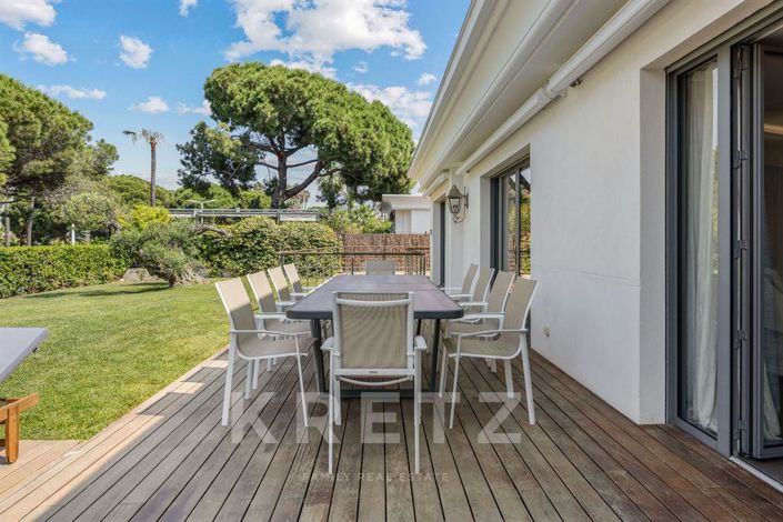 Image No.19-5 Bed House for sale