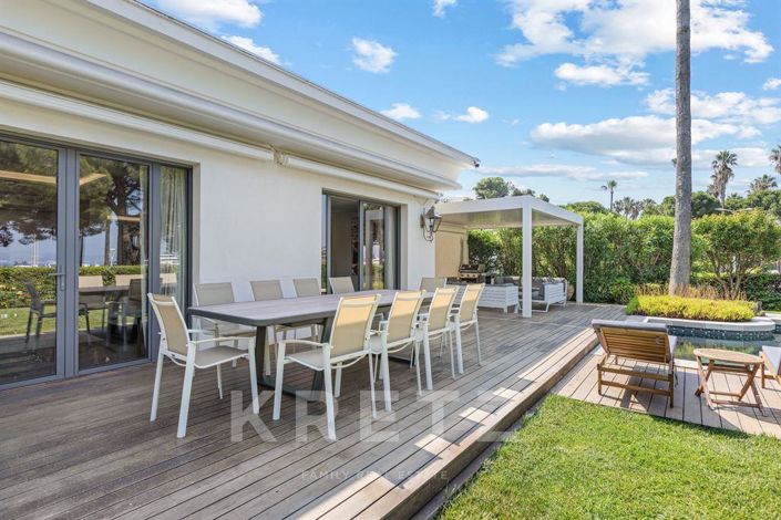 Image No.9-5 Bed House for sale