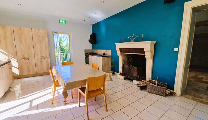 Image No.9-5 Bed House for sale