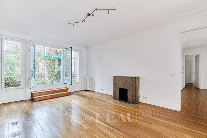 Image No.1-4 Bed Apartment for sale