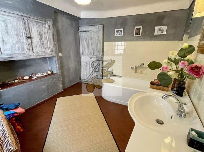 Image No.16-3 Bed Apartment for sale