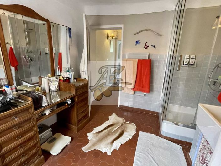 Image No.25-3 Bed Apartment for sale