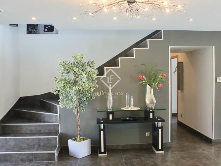 Image No.11-3 Bed House for sale