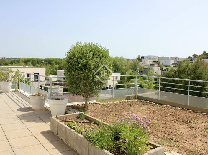 Image No.19-3 Bed House for sale