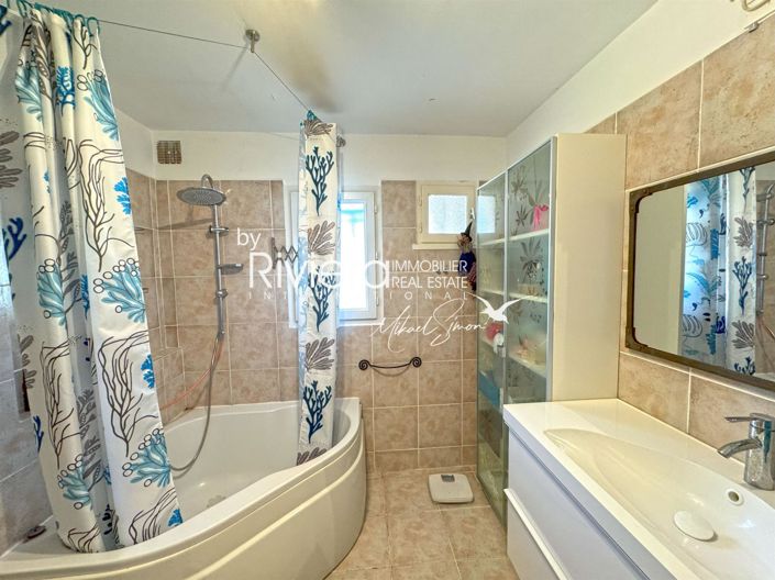 Image No.14-7 Bed House for sale