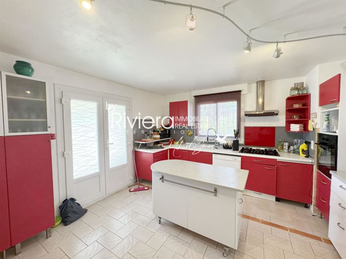 Image No.15-7 Bed House for sale