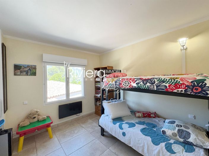 Image No.16-7 Bed House for sale