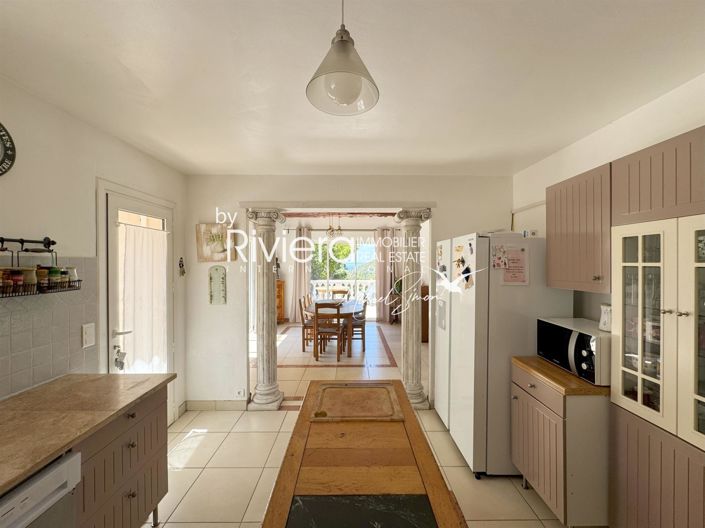 Image No.9-7 Bed House for sale