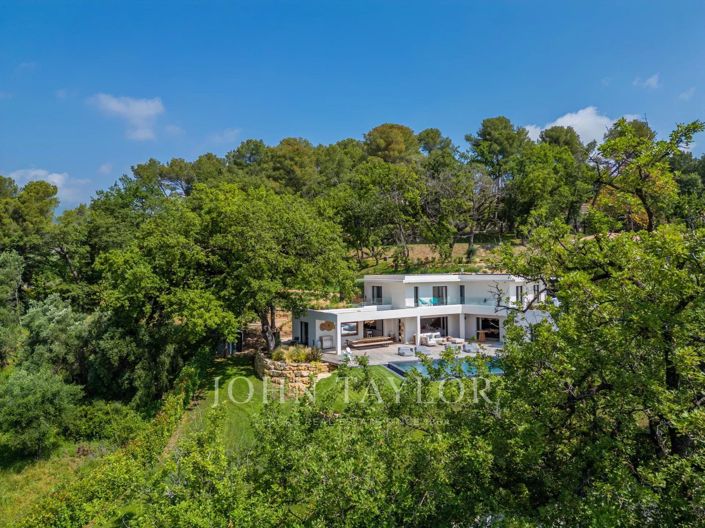 Image No.1-5 Bed House for sale