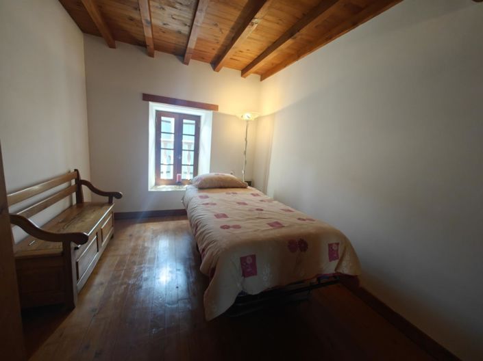 Image No.19-6 Bed House for sale