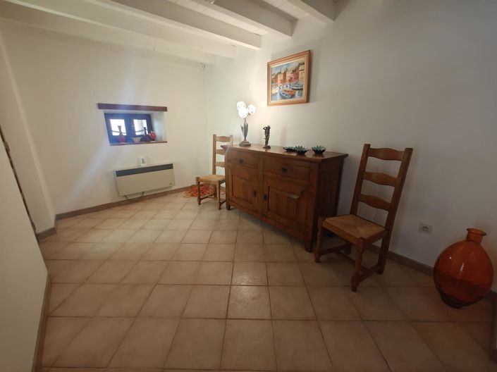 Image No.8-6 Bed House for sale