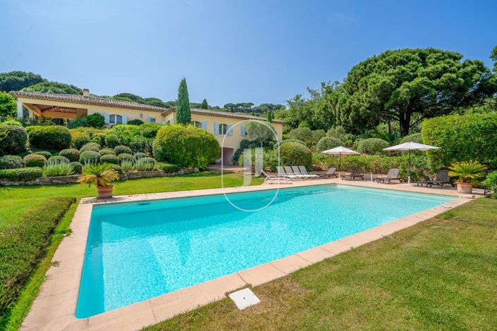 Image No.1-6 Bed House for sale