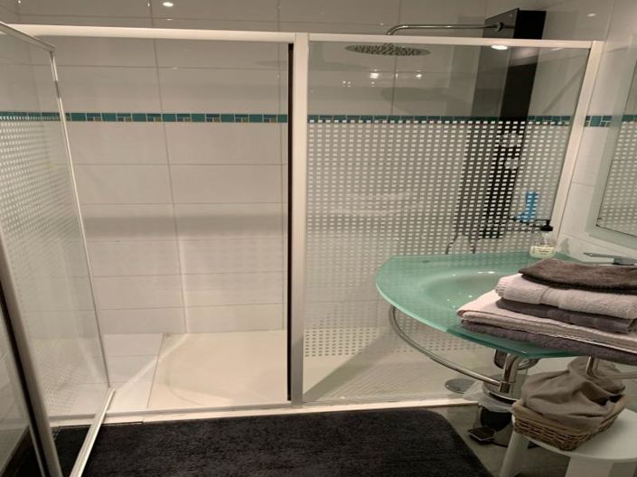 Image No.13-5 Bed House for sale